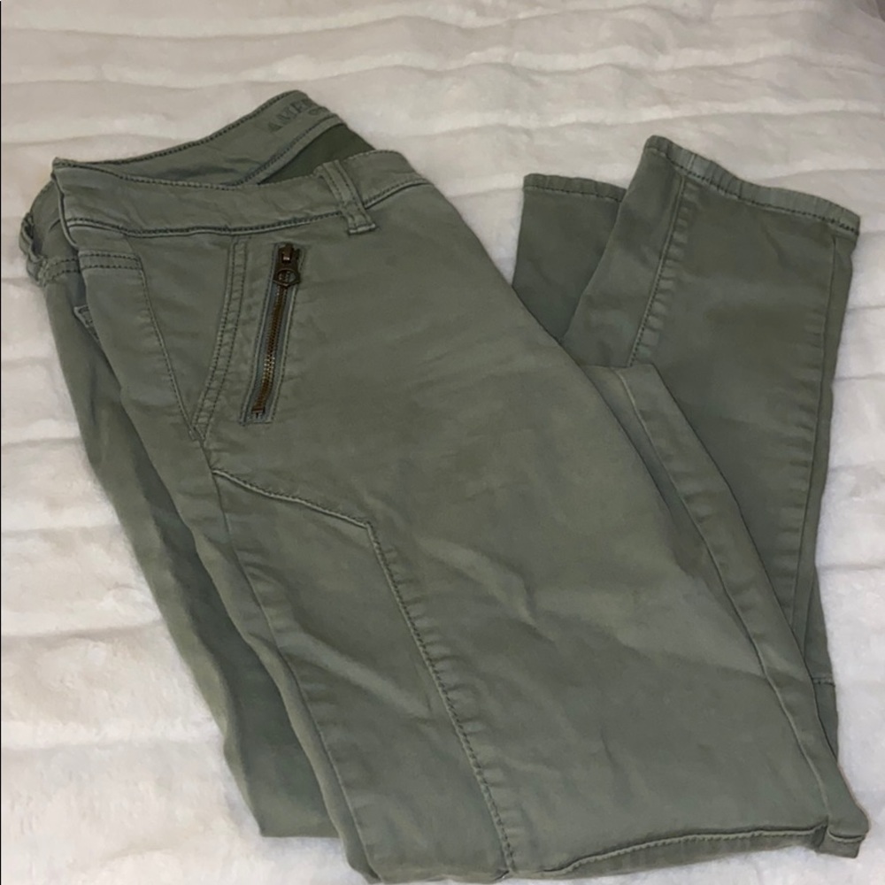 American Eagle army green jeggings